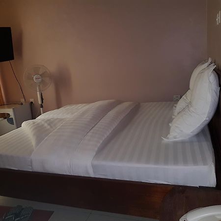 Hotel La Benediction Goma Ngoại thất bức ảnh