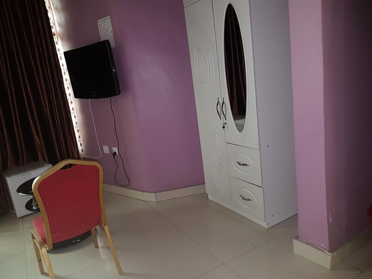 Hotel La Benediction Goma Ngoại thất bức ảnh